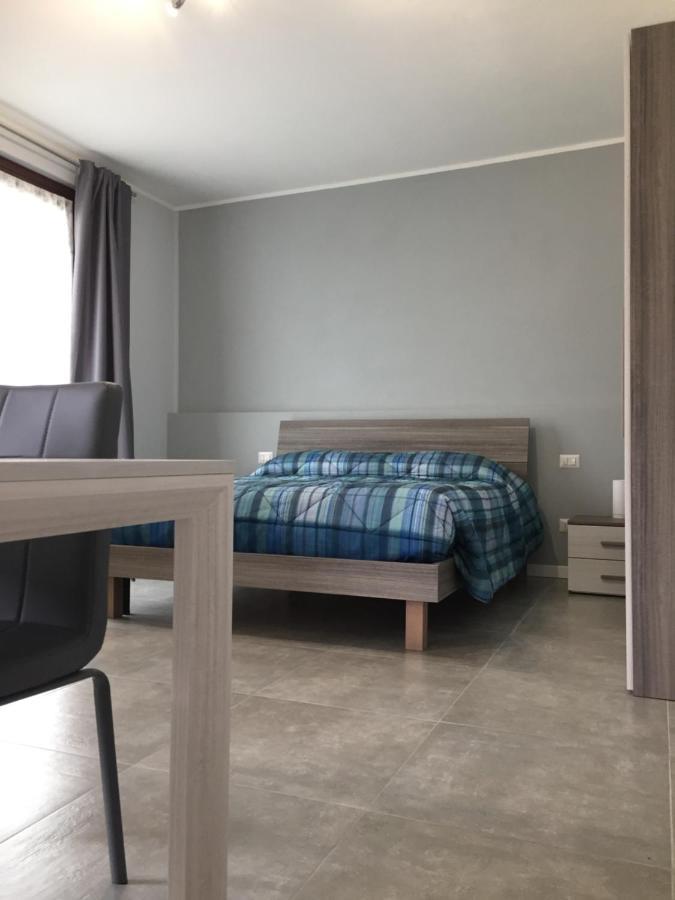 Il Caravaggio Guest House 2 กราสซอบบิโอ ภายนอก รูปภาพ