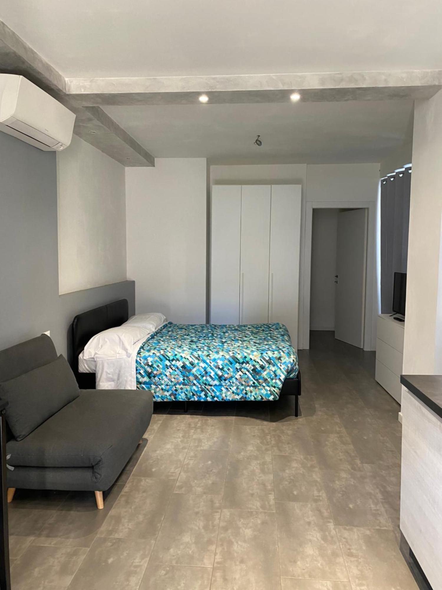 Il Caravaggio Guest House 2 กราสซอบบิโอ ภายนอก รูปภาพ